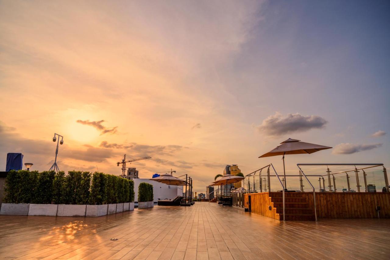 Ocean Hotel بنوم بنه المظهر الخارجي الصورة
