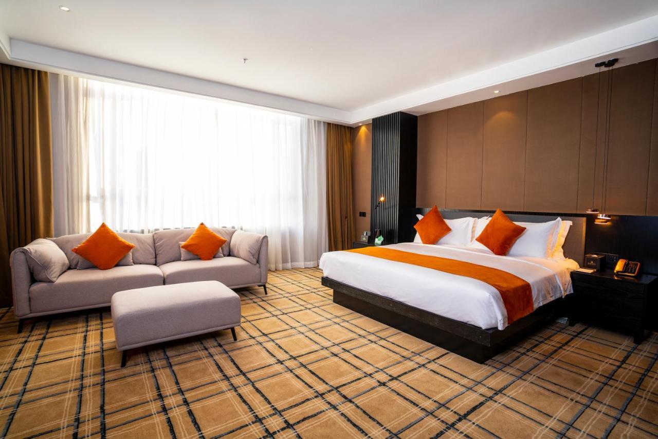 Ocean Hotel بنوم بنه المظهر الخارجي الصورة